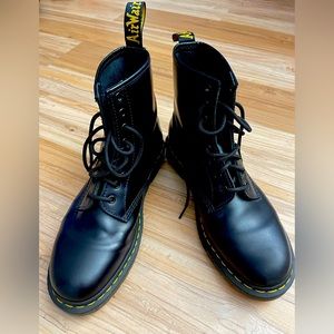 1460 lace up Dr. Martens